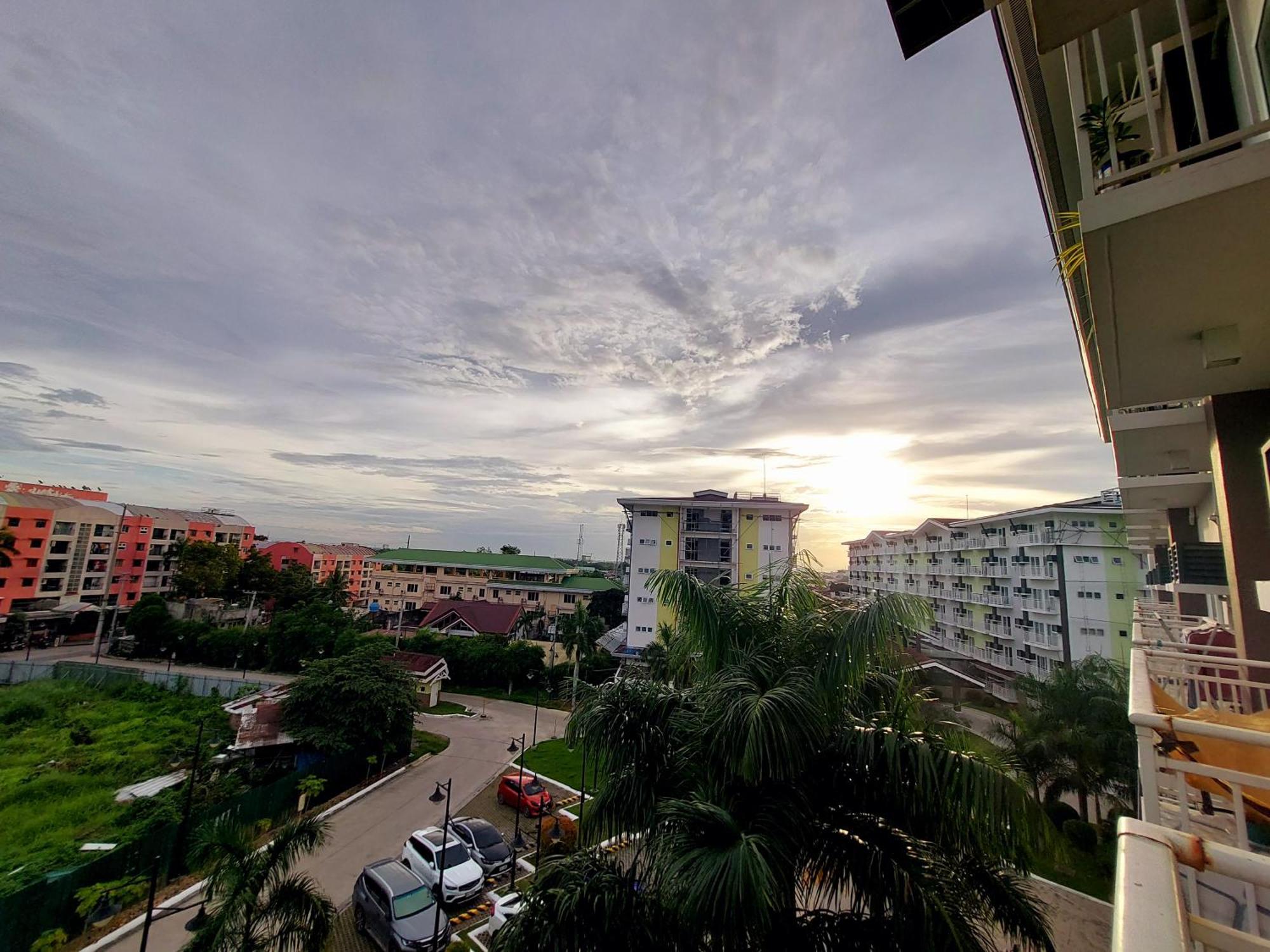 Ania Suite Room Lapu-Lapu City Exterior photo
