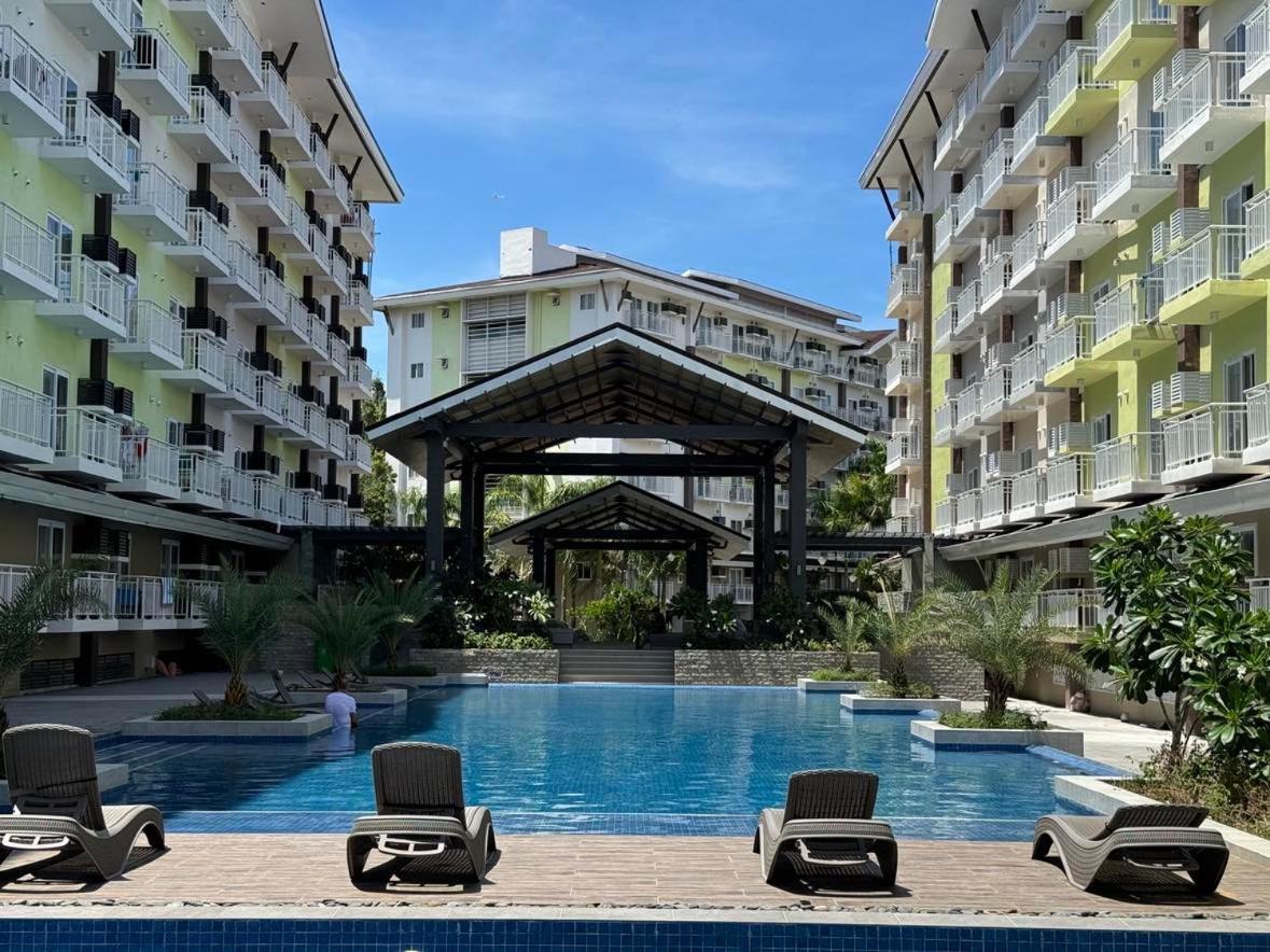 Ania Suite Room Lapu-Lapu City Exterior photo
