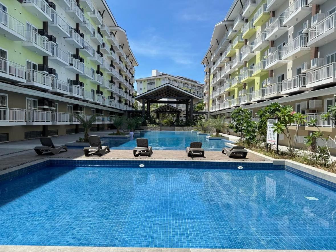 Ania Suite Room Lapu-Lapu City Exterior photo